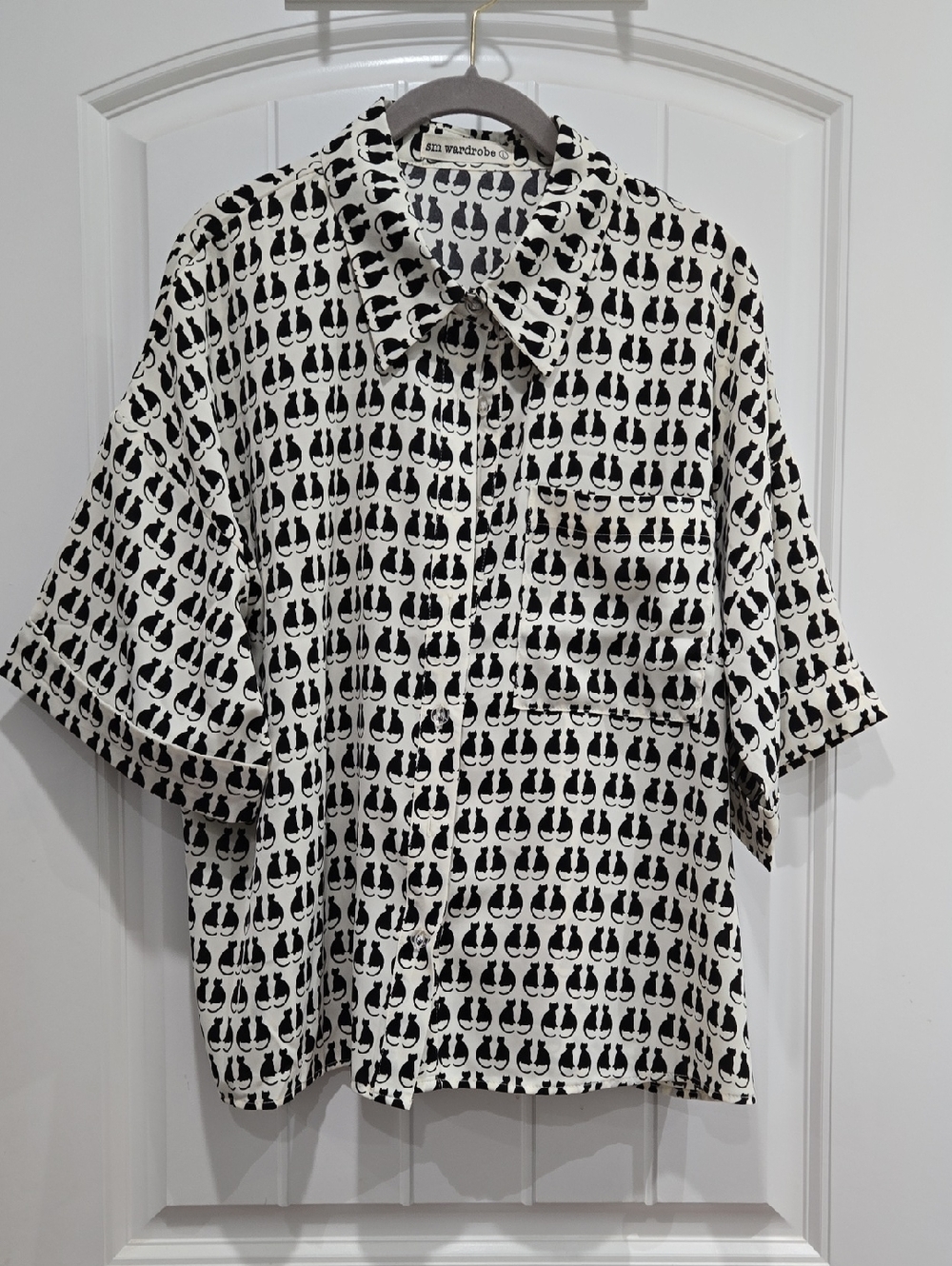 SM Wardrobe Black & White Cat Patterned Short-Sleeve Shirt